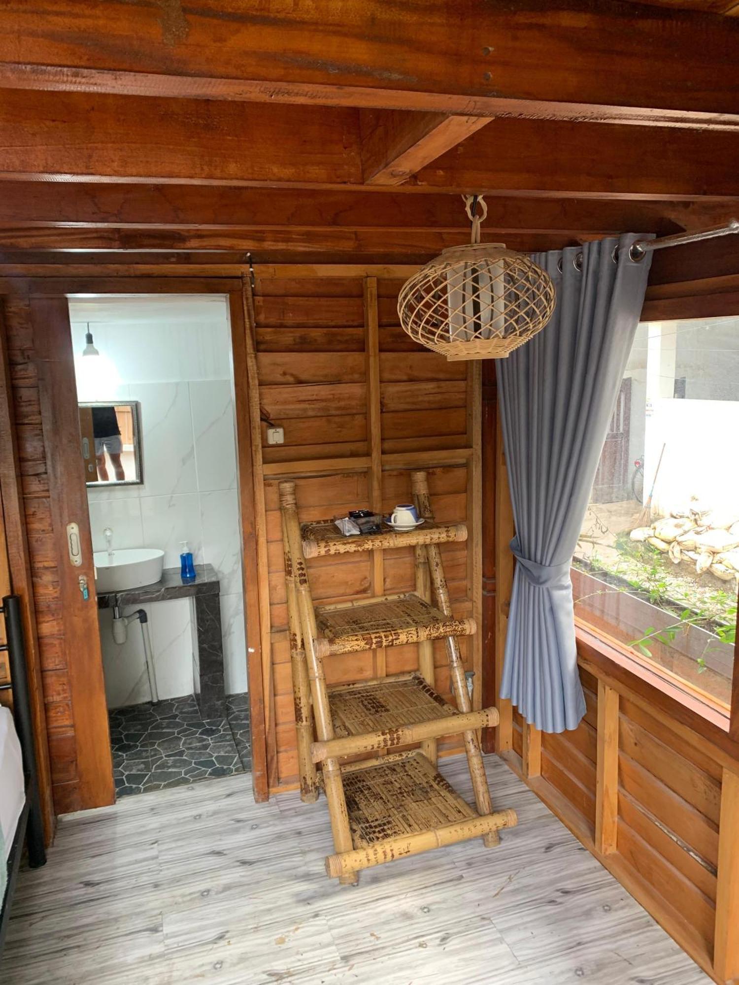 Gili Davidoff Upstairs Budget And Deluxe Gili Trawangan Exteriör bild
